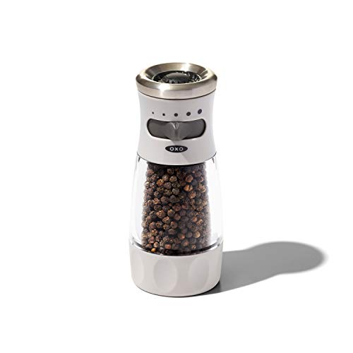 NEW OXO Good Grips Contoured Mess-Free Pepper Grinder