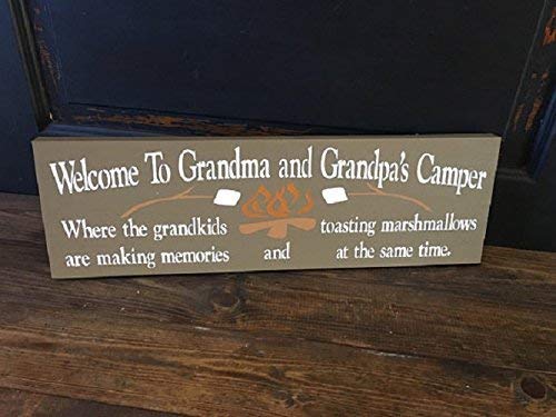 DianpuMing Welcome to Grandma and Grandpa's Camper Wooden Hanging Signs Home Wood Sign with Quotes Wall Plaque Funny Gifts Sign