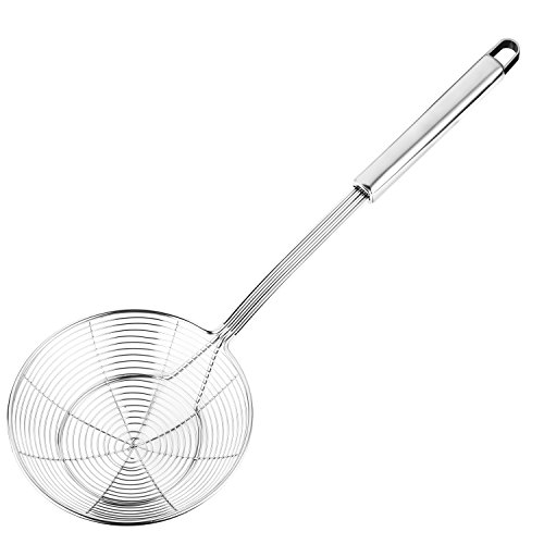 Hiware Solid Stainless Steel Spider Strainer Skimmer Ladle for Cooking and Frying, 5.4 Inch