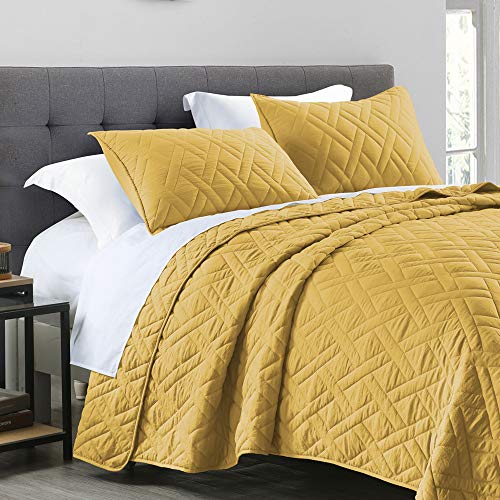 Quilt Set Queen Size Yellow, Classic Geometric Diamond stitched Pattern, Pre-Washed Microfiber Ultra Soft Lightweight Quilted Bedspread Coverlet for All Season, 3 Piece Includes 1 Quilt and 2 shams