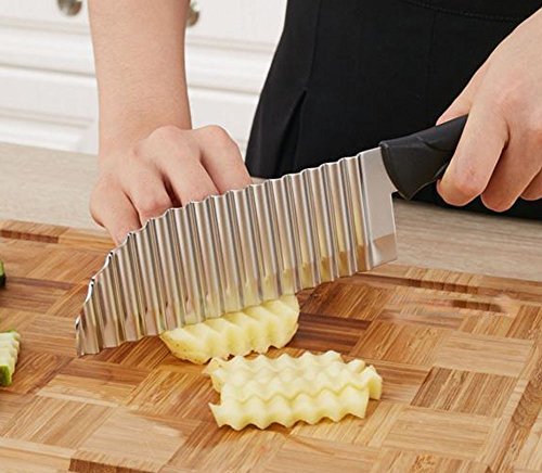 LaLiHa Garnishing Knife, Potato Cutter French Crinkle Stainless Steel Dough Waves Home Kitchen Vegetable Chip Blade Cooking Tools (Medium, White)