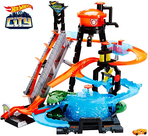 ULTIMATE GATOR CAR WASH PLAY SET