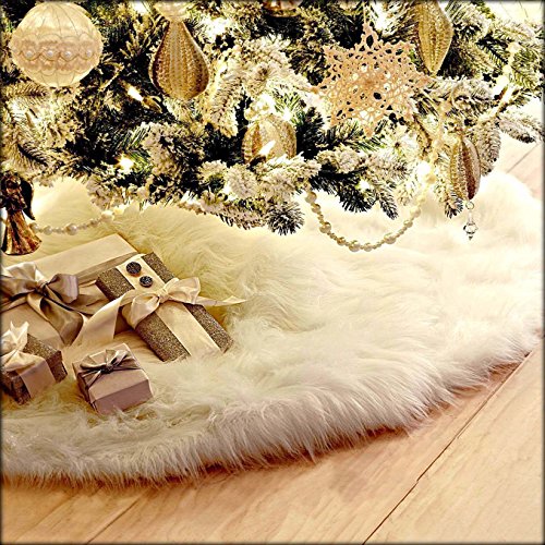 GUVVEAZ 30.7 Inches Christmas Tree Skirts White Luxury Faux Fur Tree Ornaments Plush XmasTree Skirt for Christmas Decoration New Year Party (30.7 Inch Dia.)